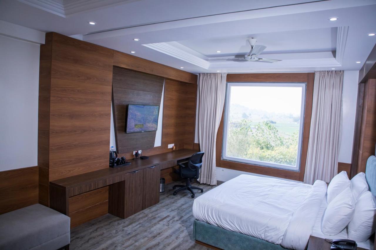 The Utopia Resort Sānchi Buitenkant foto