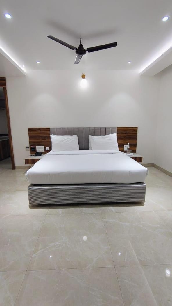 The Utopia Resort Sānchi Buitenkant foto