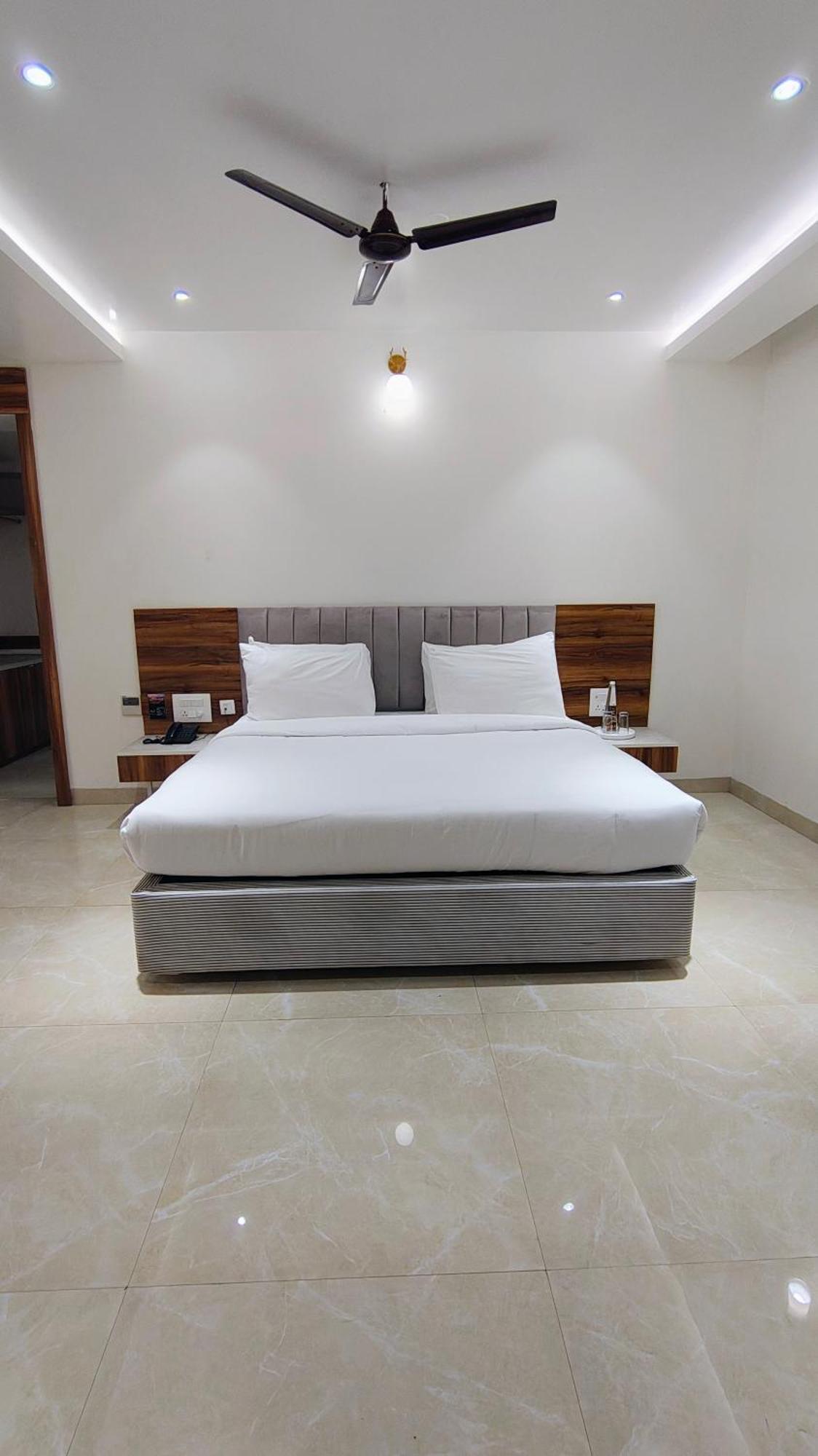 The Utopia Resort Sānchi Buitenkant foto