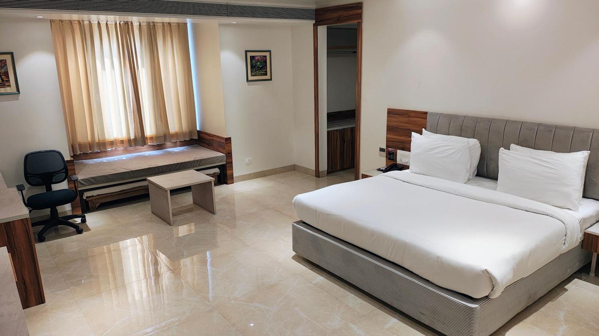 The Utopia Resort Sānchi Buitenkant foto